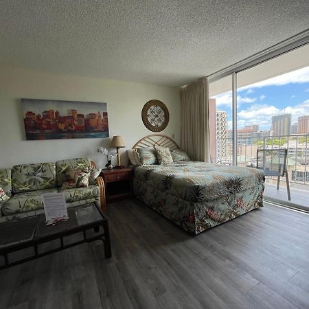 Tropical Studios At Marine Surf Waikiki - Free Parking - Best Location - Full Kitchen - Swimming Pool Honolulu Exterior foto