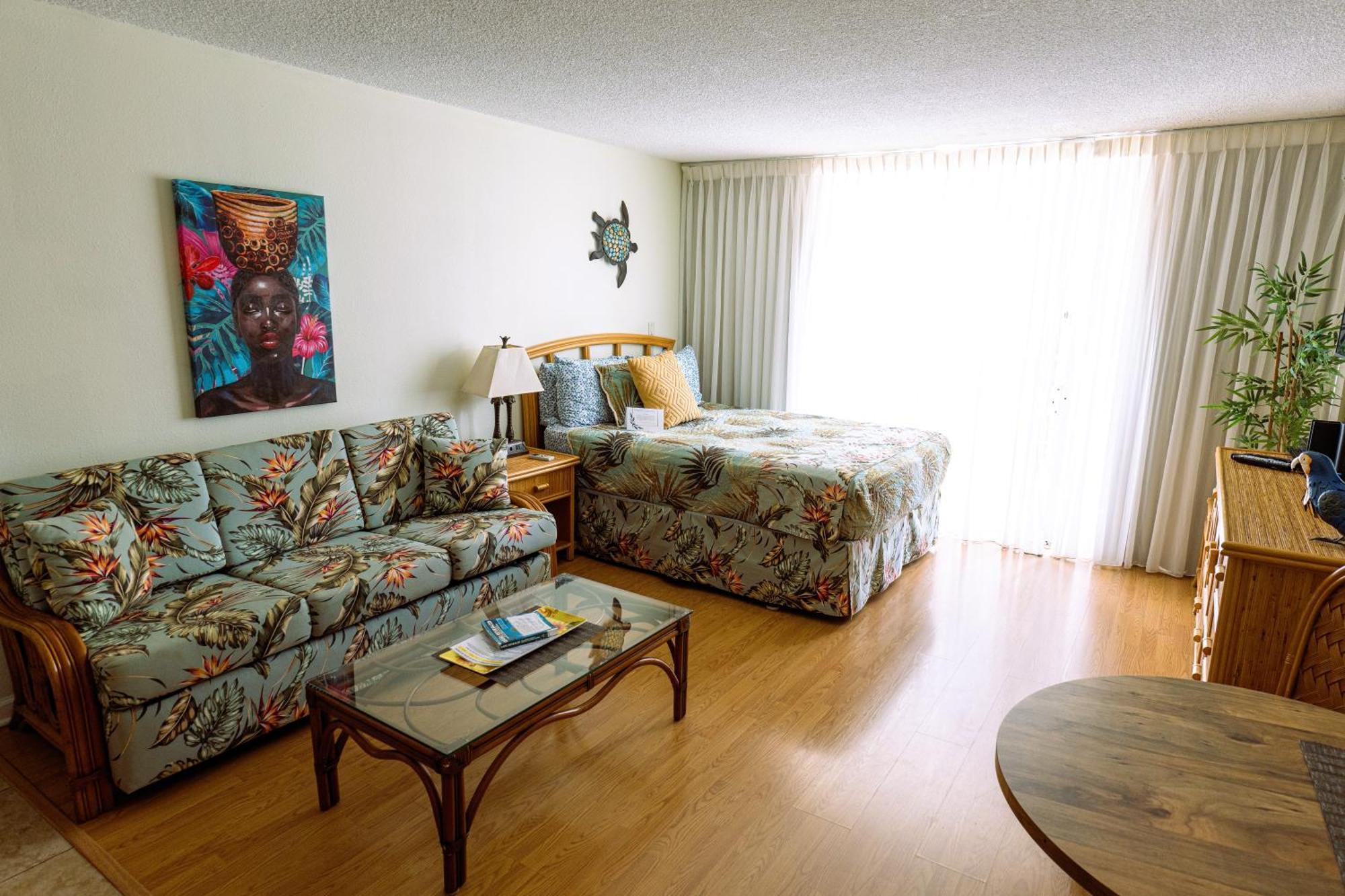 Tropical Studios At Marine Surf Waikiki - Free Parking - Best Location - Full Kitchen - Swimming Pool Honolulu Exterior foto