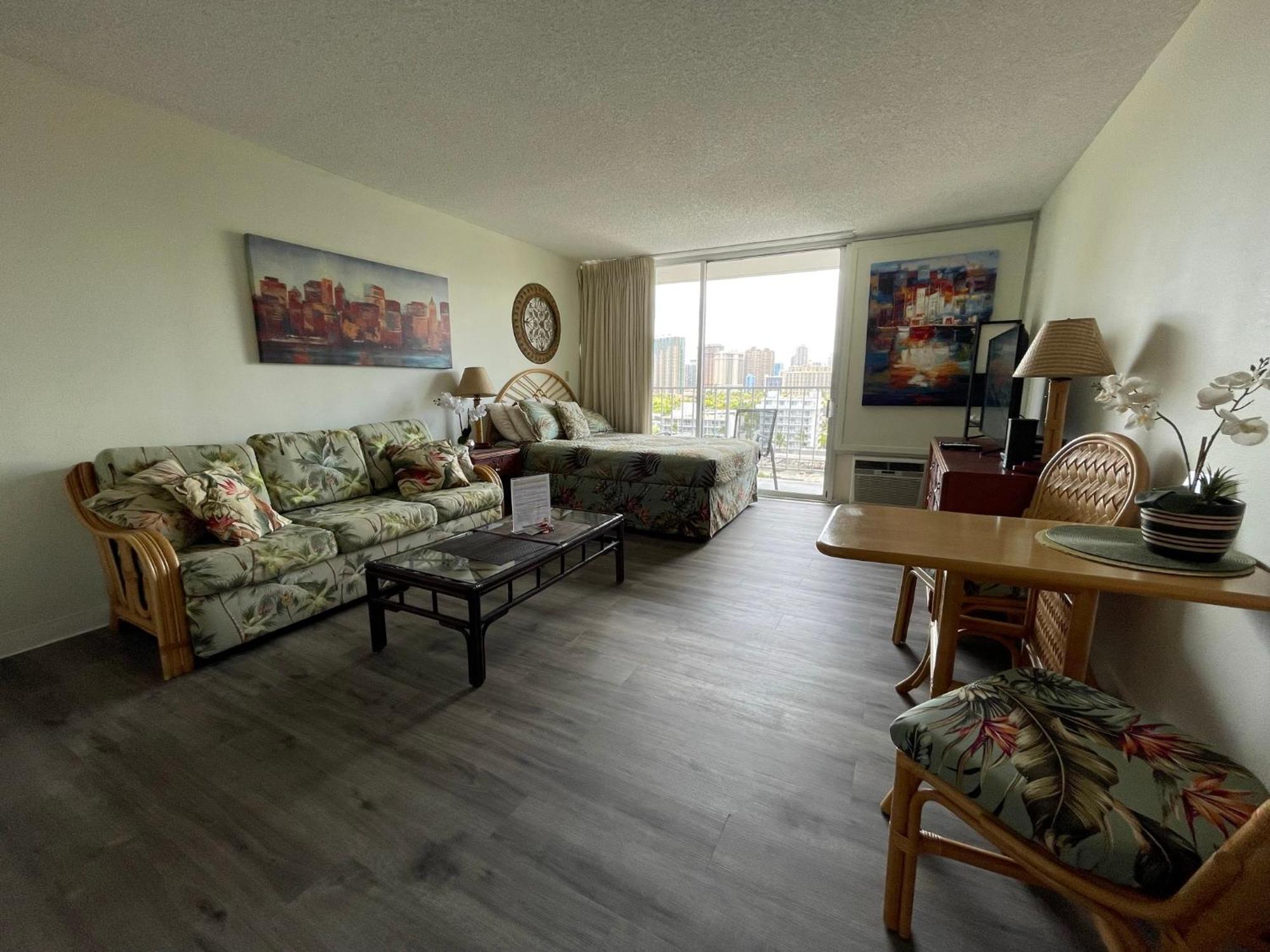 Tropical Studios At Marine Surf Waikiki - Free Parking - Best Location - Full Kitchen - Swimming Pool Honolulu Exterior foto