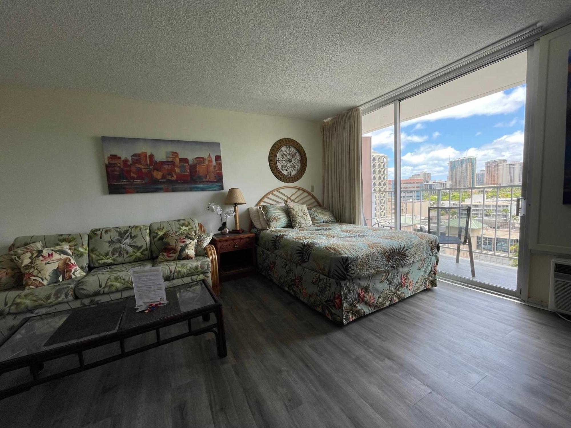 Tropical Studios At Marine Surf Waikiki - Free Parking - Best Location - Full Kitchen - Swimming Pool Honolulu Exterior foto