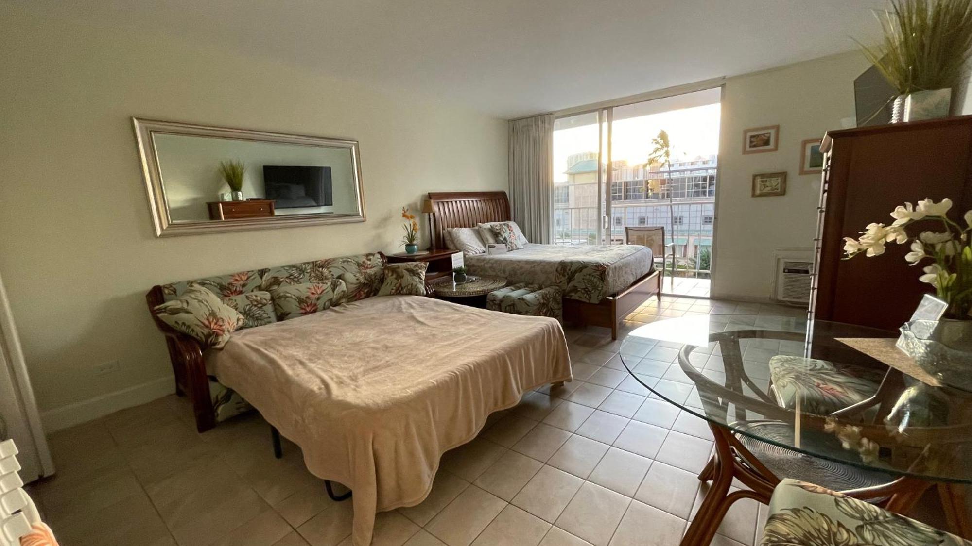 Tropical Studios At Marine Surf Waikiki - Free Parking - Best Location - Full Kitchen - Swimming Pool Honolulu Exterior foto