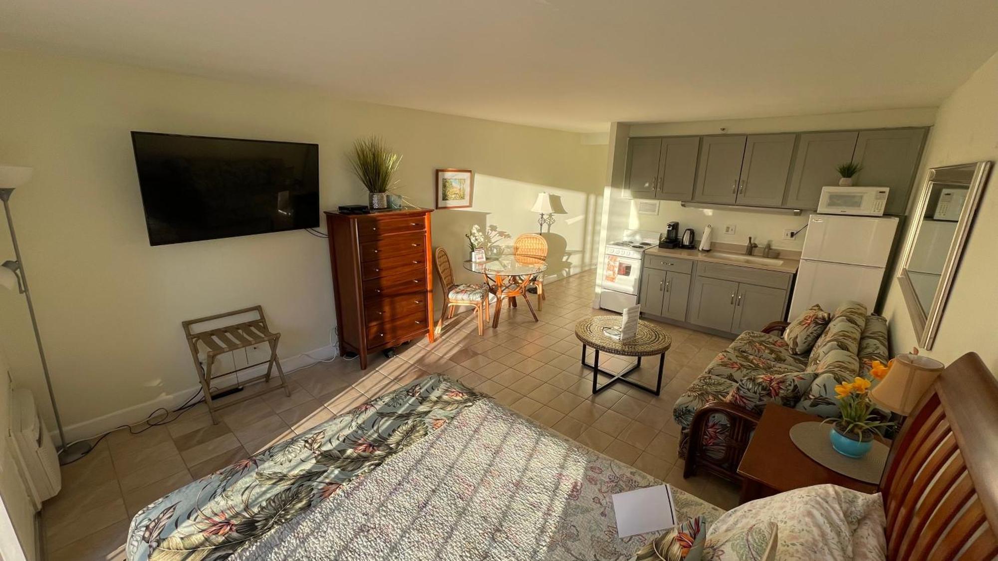 Tropical Studios At Marine Surf Waikiki - Free Parking - Best Location - Full Kitchen - Swimming Pool Honolulu Exterior foto