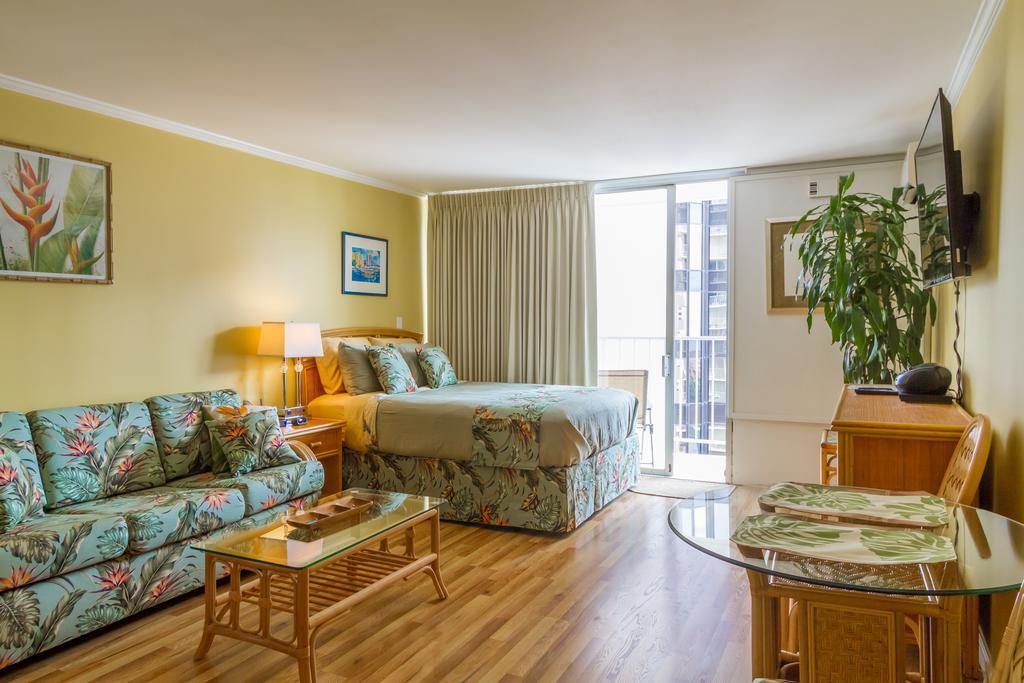 Tropical Studios At Marine Surf Waikiki - Free Parking - Best Location - Full Kitchen - Swimming Pool Honolulu Exterior foto
